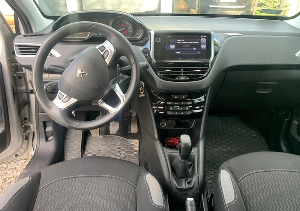 Peugeot 208 cena 27000 przebieg: 118000, rok produkcji 2015 z Nowe Miasto Lubawskie małe 37